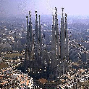 Dec 08, 2021 · la sagrada familia de barcelona avanza lentamente hacia su finalización. Bcn4foreigners La Sagrada Familia